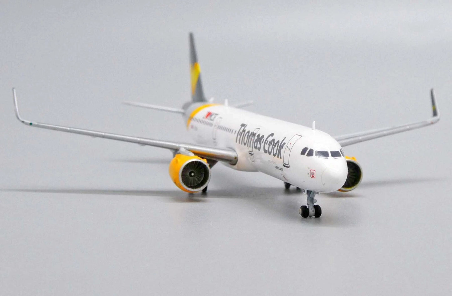 JC WINGS A321 THOMAS COOK I LOVE MCR REG: G-TCDM