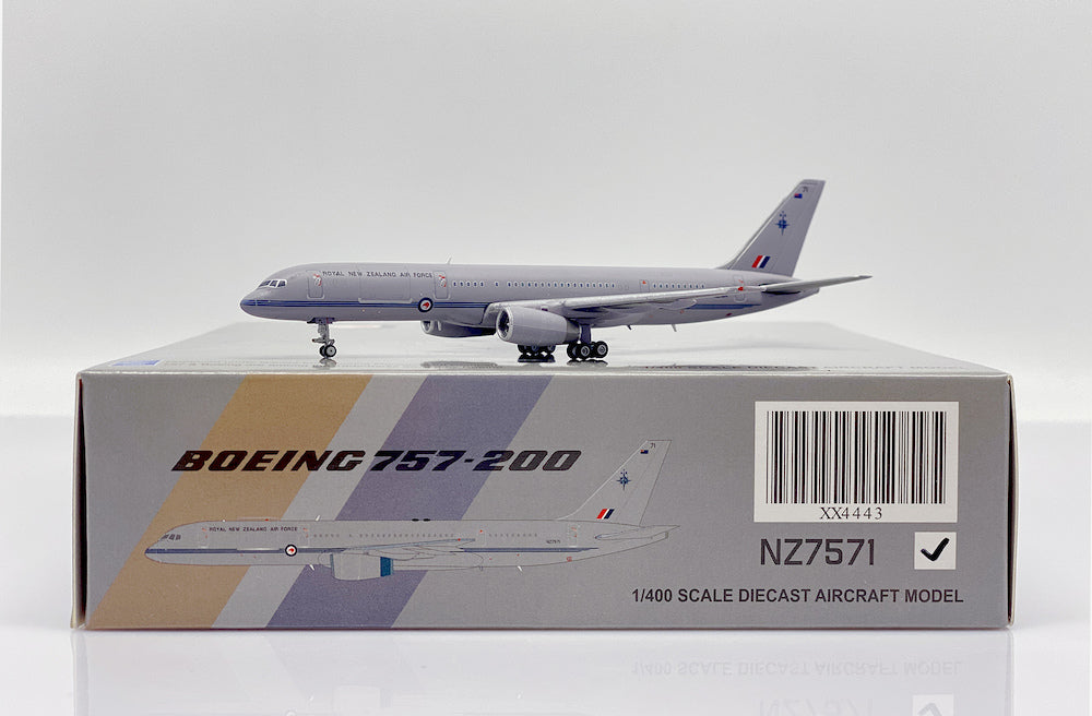 JC WINGS B757-200 ROYAL NEW ZEALAND AIR FORCE (RNZAF) REG: NZ7571