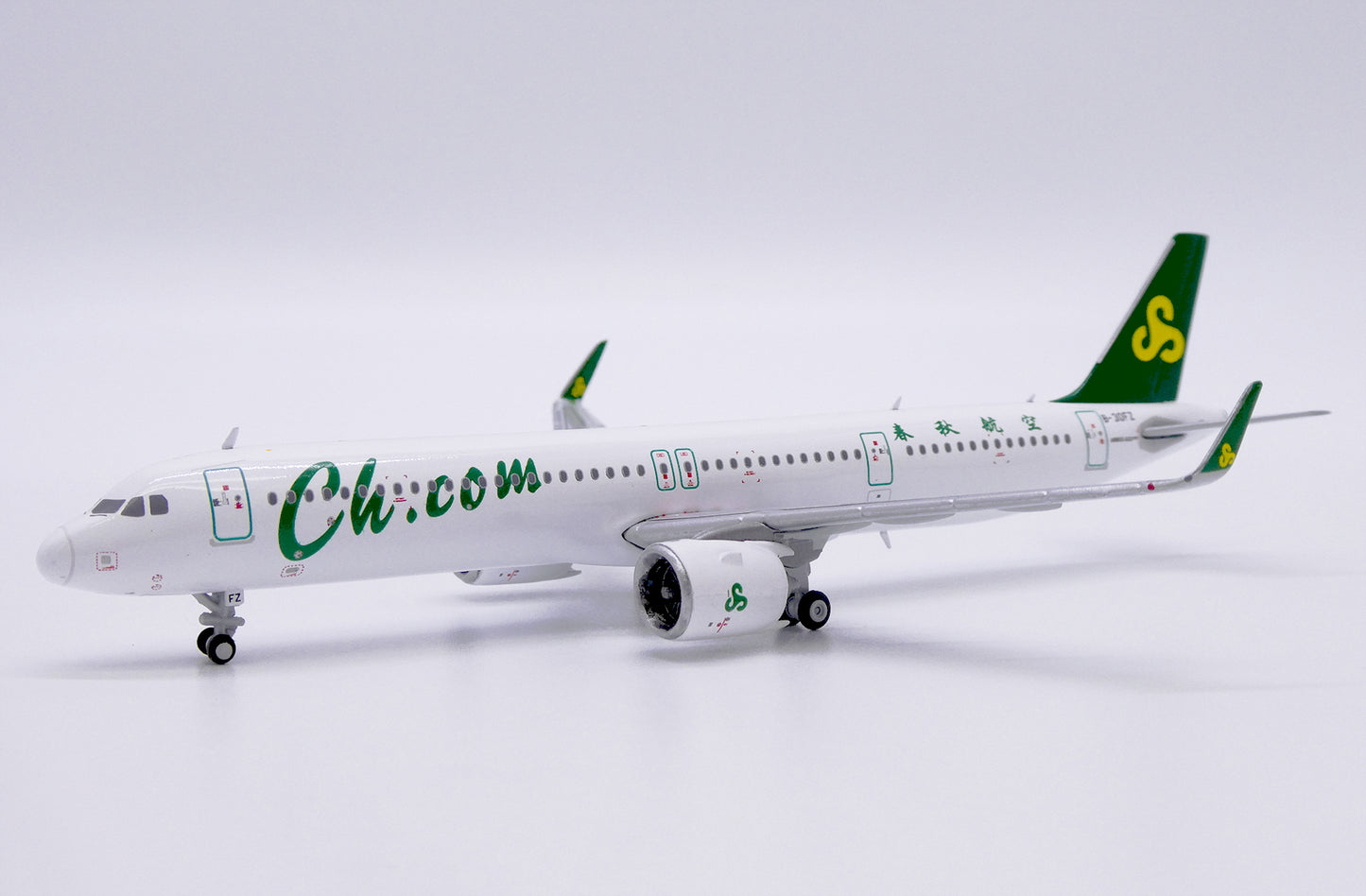 JC WINGS A321NEO SPRING AIRLINES REG: B-30FZ