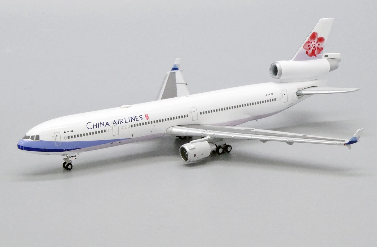 JCWINGS MD-11 CHINA AIRLINES REG: B-18152
