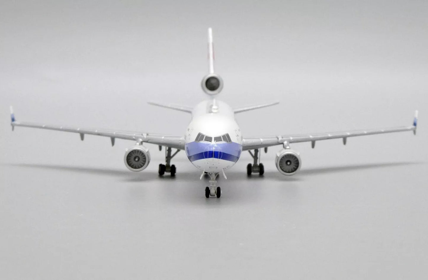 JCWINGS MD-11 CHINA AIRLINES REG: B-18152
