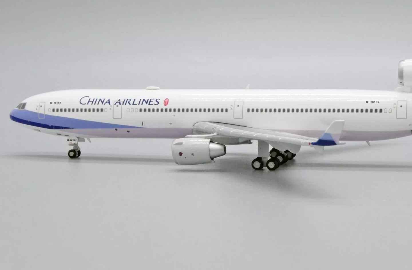 JCWINGS MD-11 CHINA AIRLINES REG: B-18152