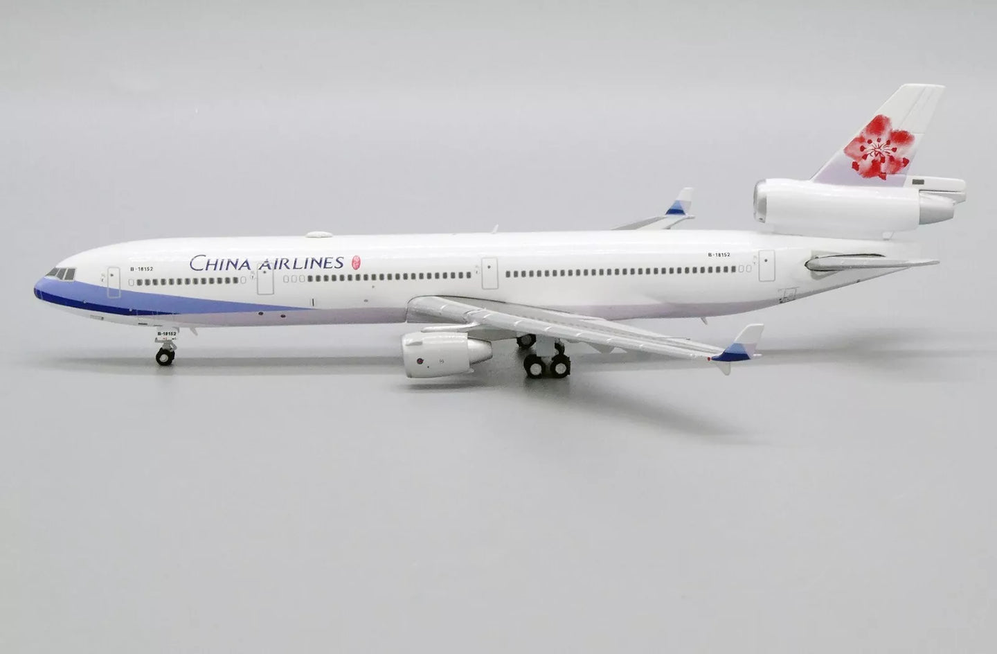 JCWINGS MD-11 CHINA AIRLINES REG: B-18152