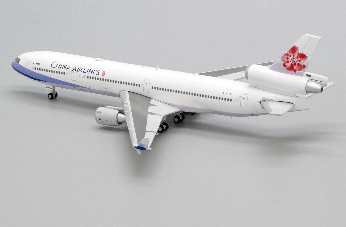 JCWINGS MD-11 CHINA AIRLINES REG: B-18152