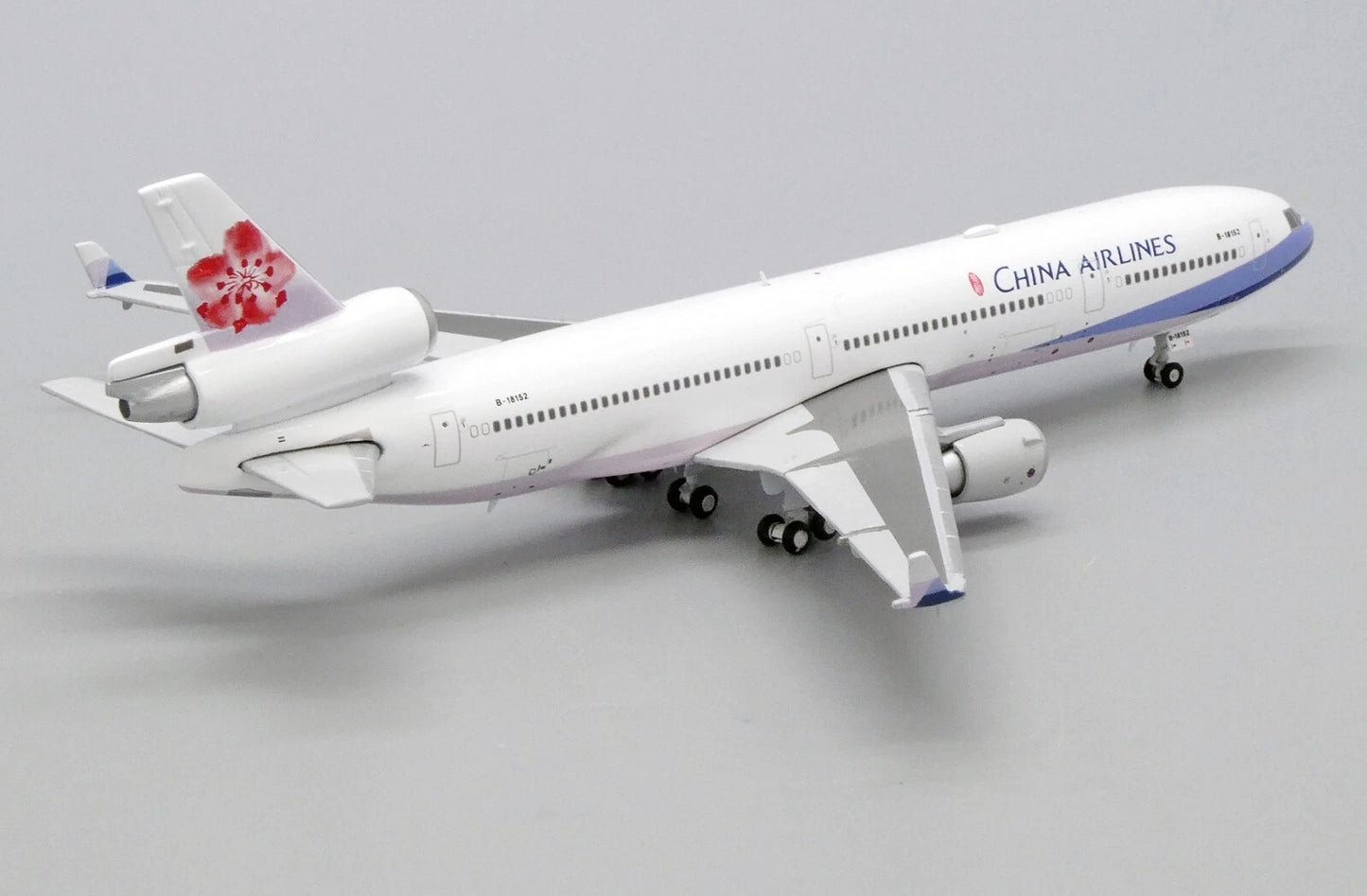 JCWINGS MD-11 CHINA AIRLINES REG: B-18152