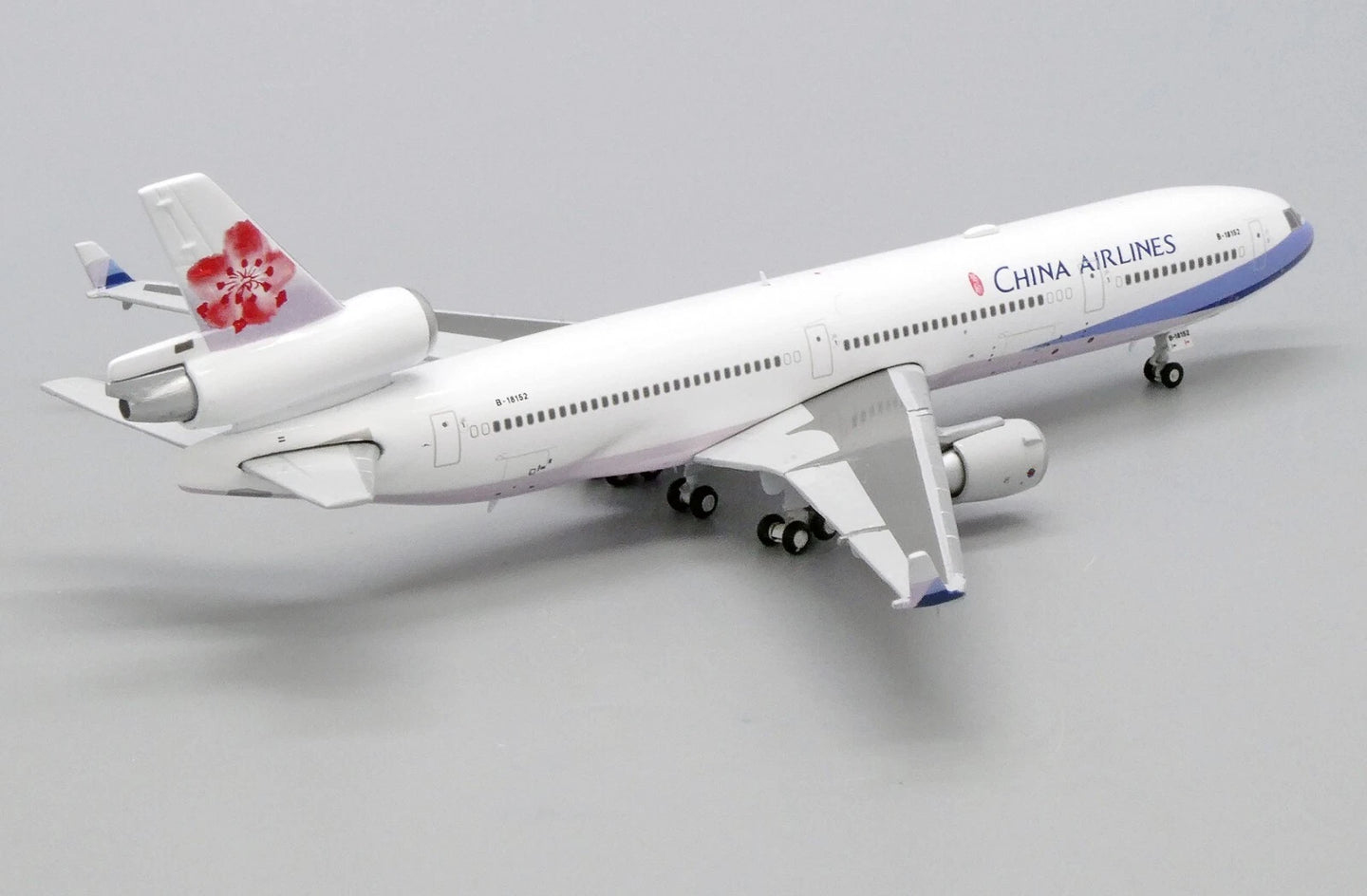 JCWINGS MD-11 CHINA AIRLINES REG: B-18152