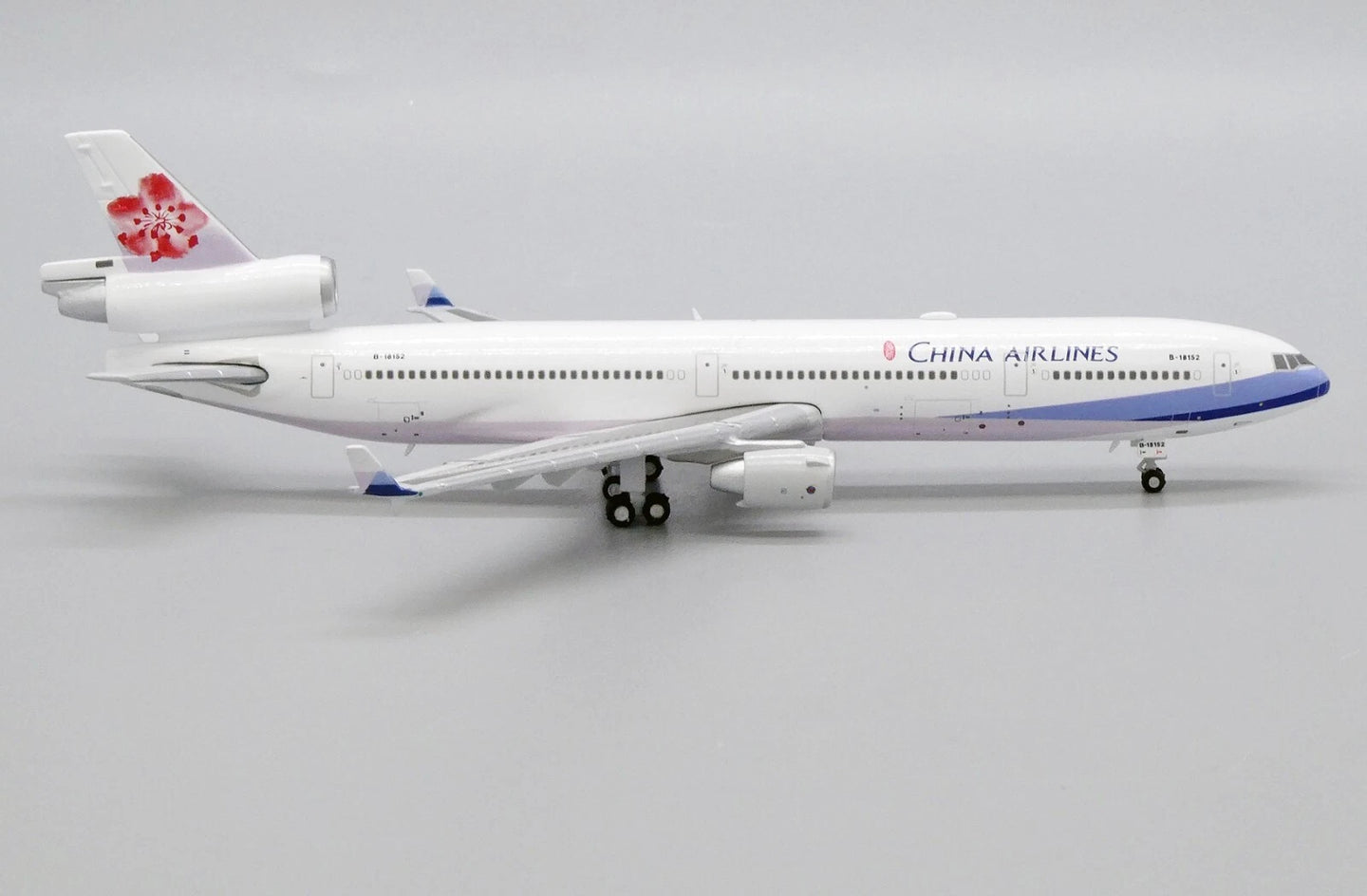 JCWINGS MD-11 CHINA AIRLINES REG: B-18152