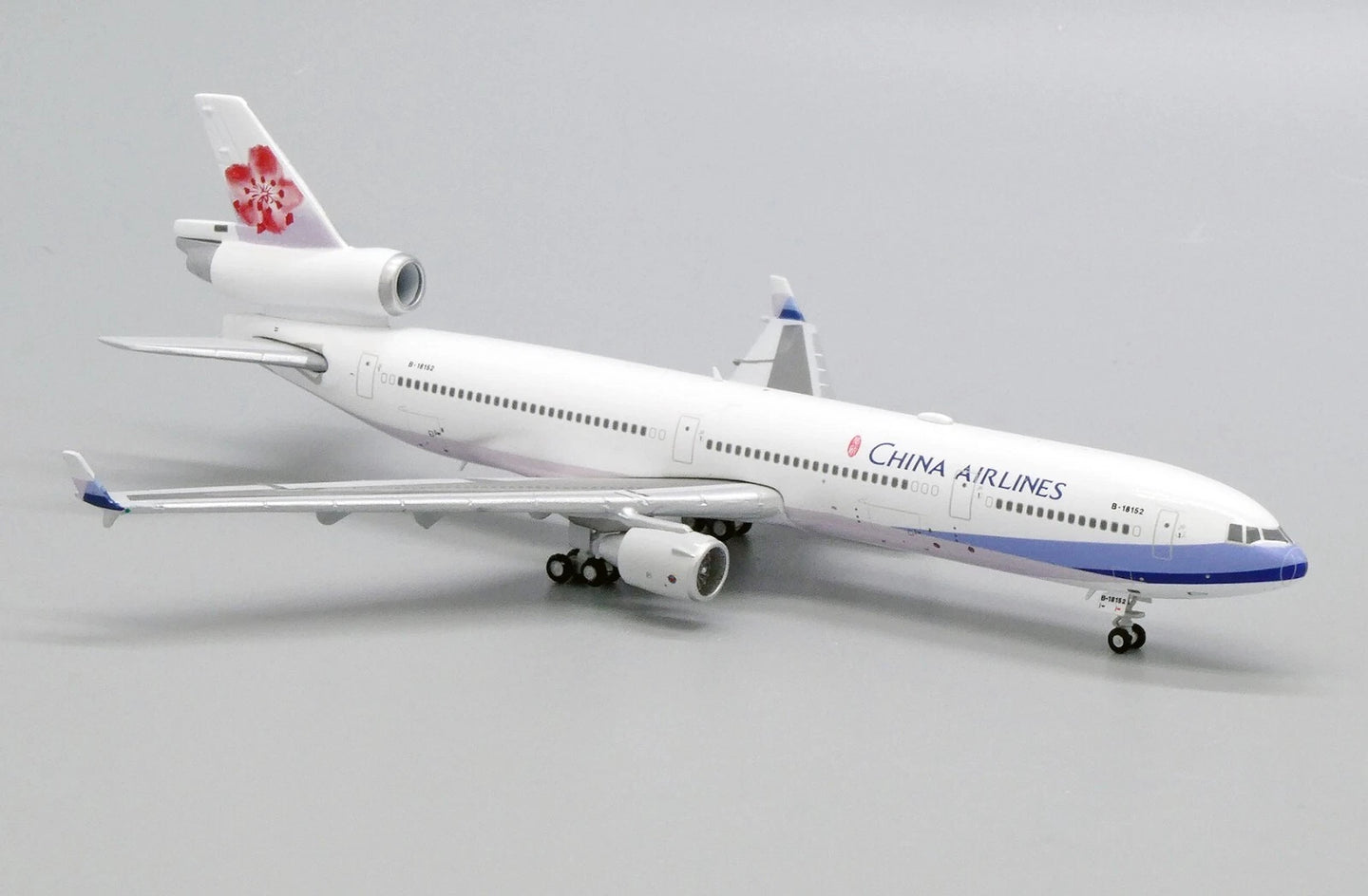 JCWINGS MD-11 CHINA AIRLINES REG: B-18152