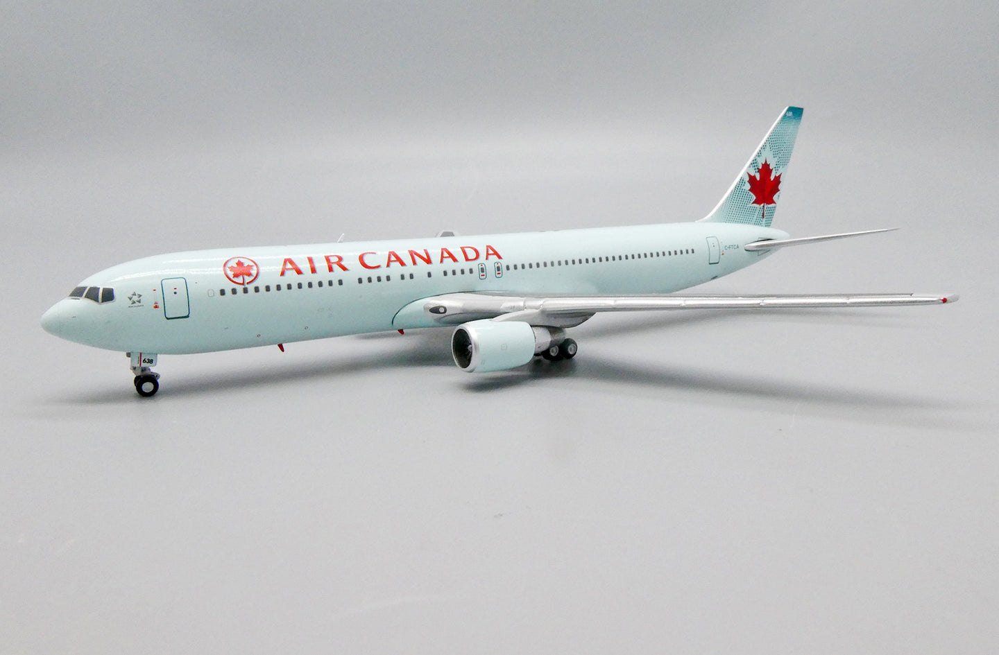 JCWINGS BOEING 767-300(ER) AIR CANADA REG: C-FTCA