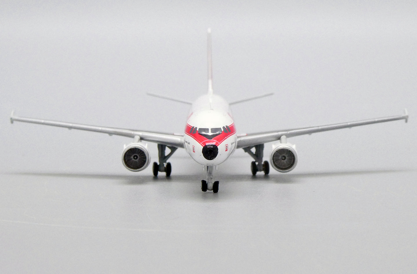 JCWINGS MIDDLE EAST AIRLINES A320 REG: OD-MRT