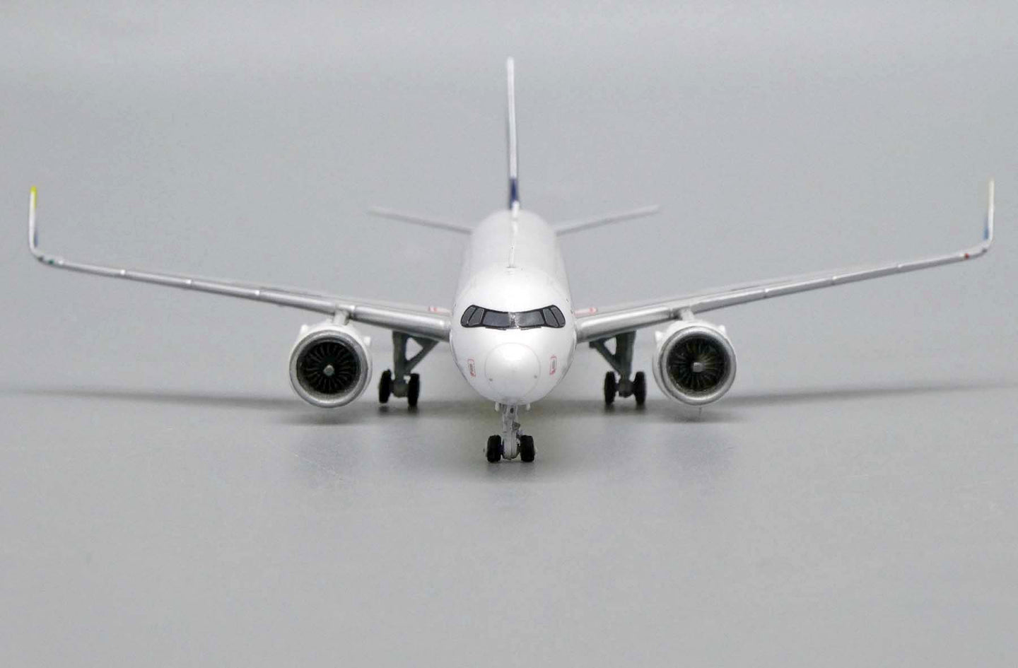 JCWINGS A321NEO AIR BUSAN REG: HL8366