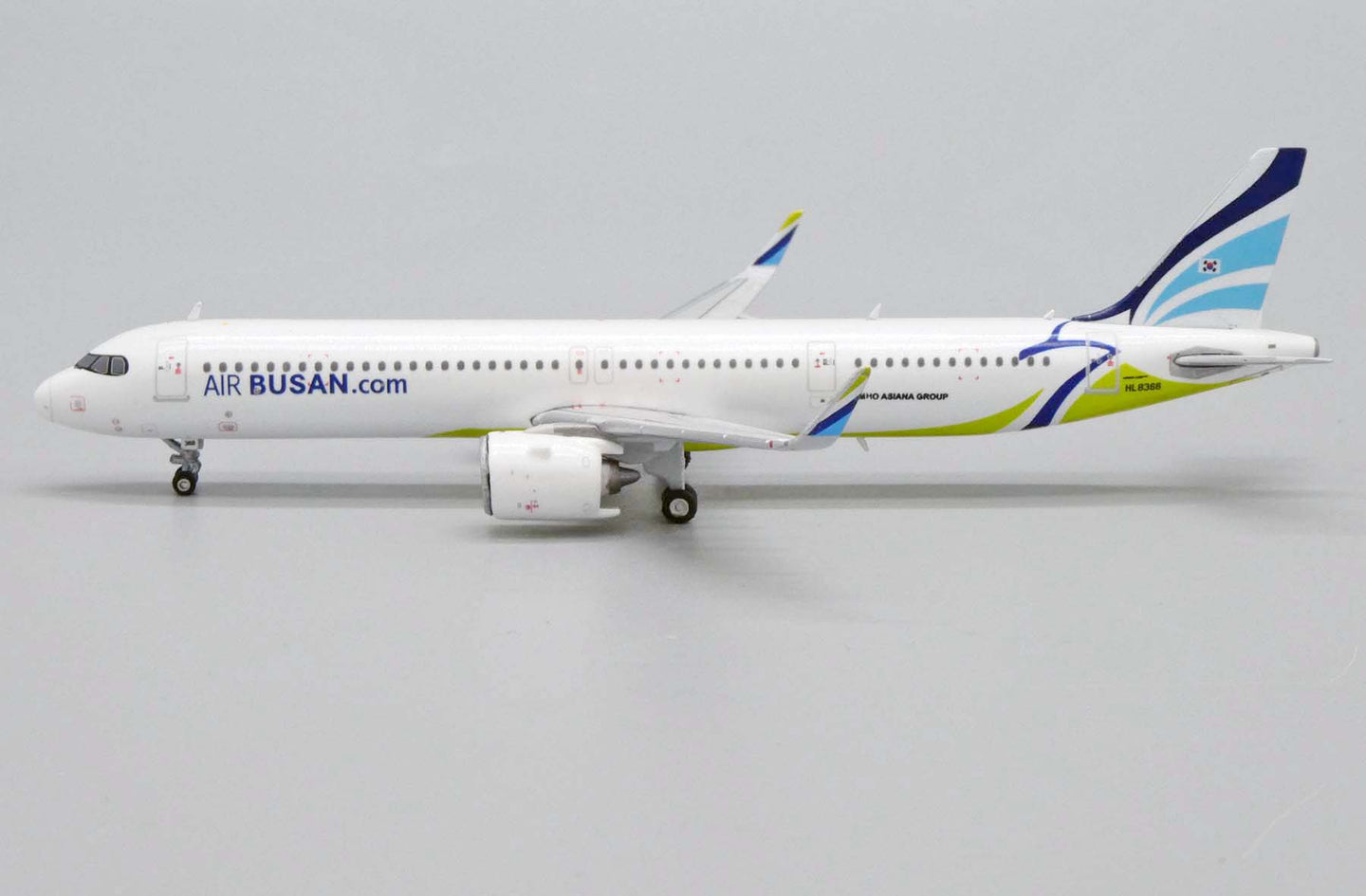JCWINGS A321NEO AIR BUSAN REG: HL8366