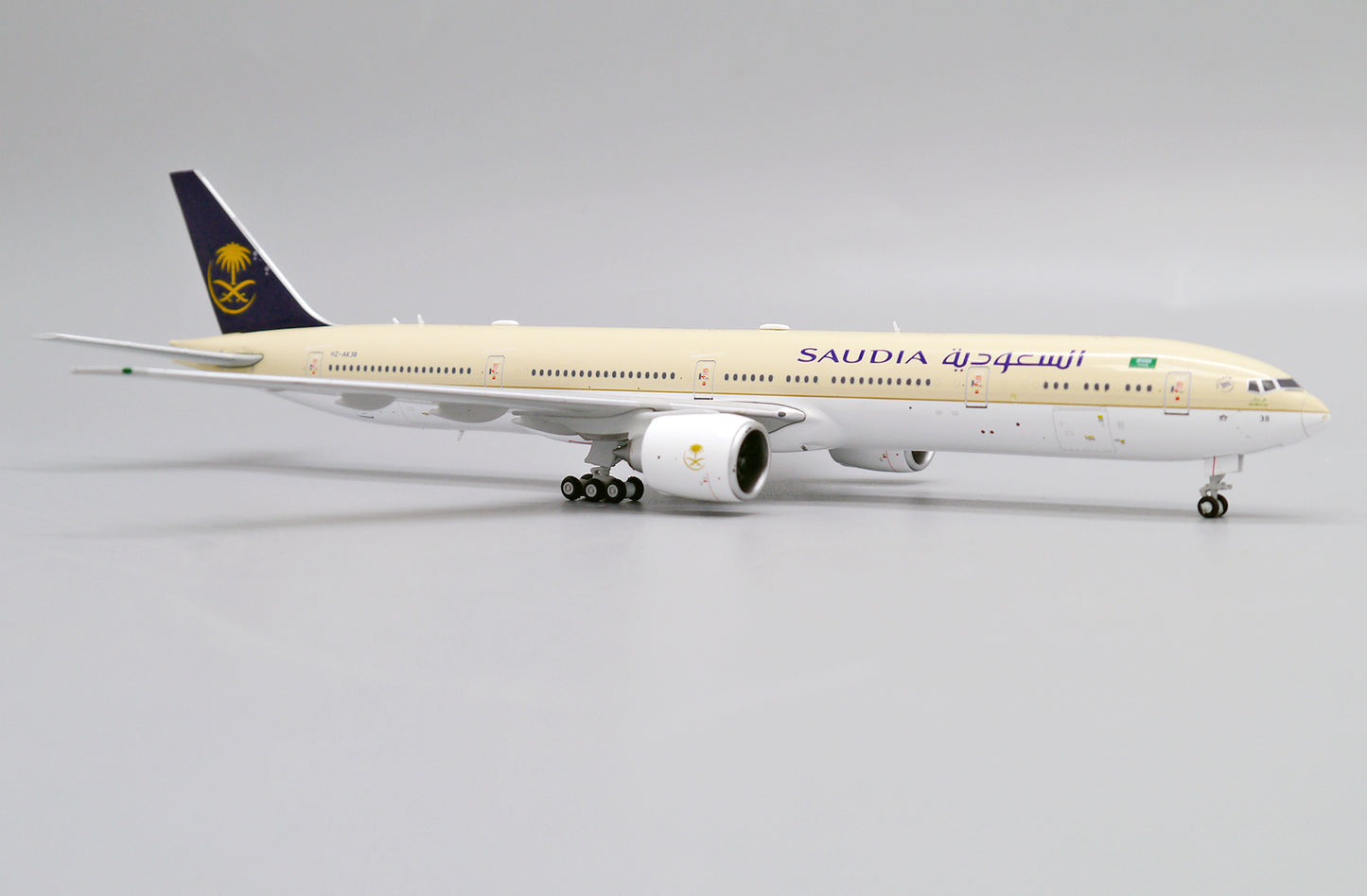 JC WINGS B777-300ER SAUDI ARABIAN AIRLINES REG: HZ-AK38