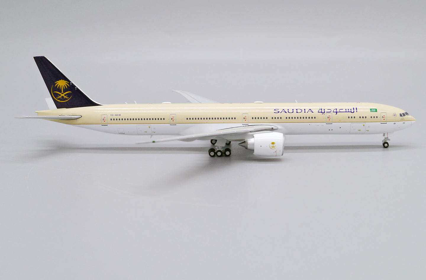 JC WINGS B777-300ER SAUDI ARABIAN AIRLINES REG: HZ-AK38