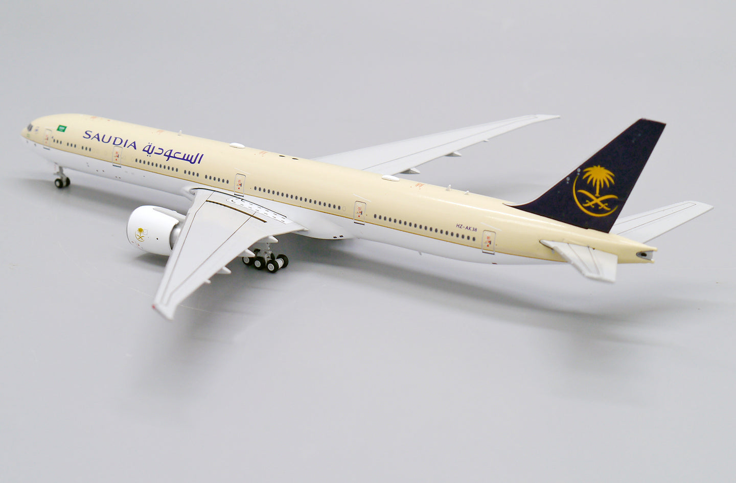 JC WINGS B777-300ER SAUDI ARABIAN AIRLINES REG: HZ-AK38