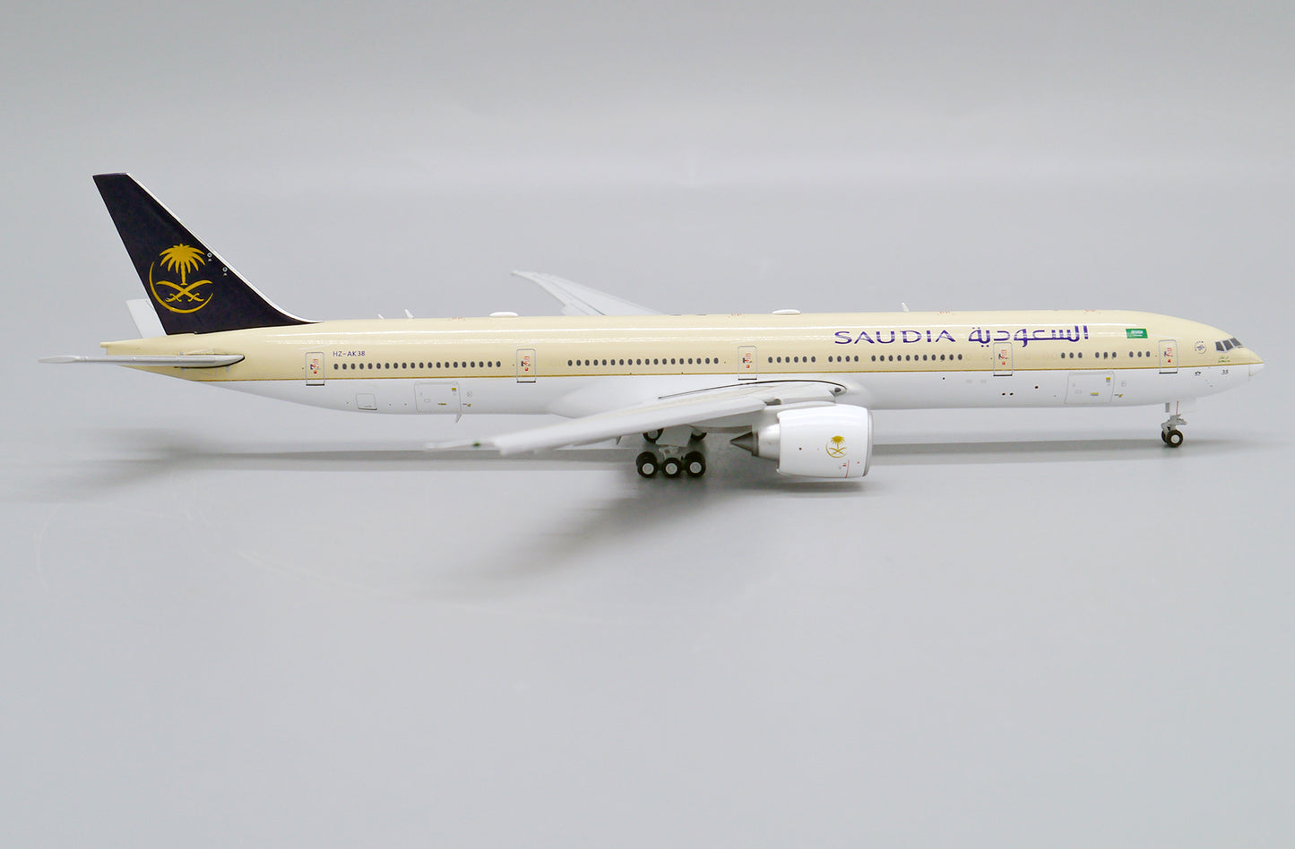 JC WINGS B777-300ER SAUDI ARABIAN AIRLINES (FLAPS DOWN) REG: HZ-AK38