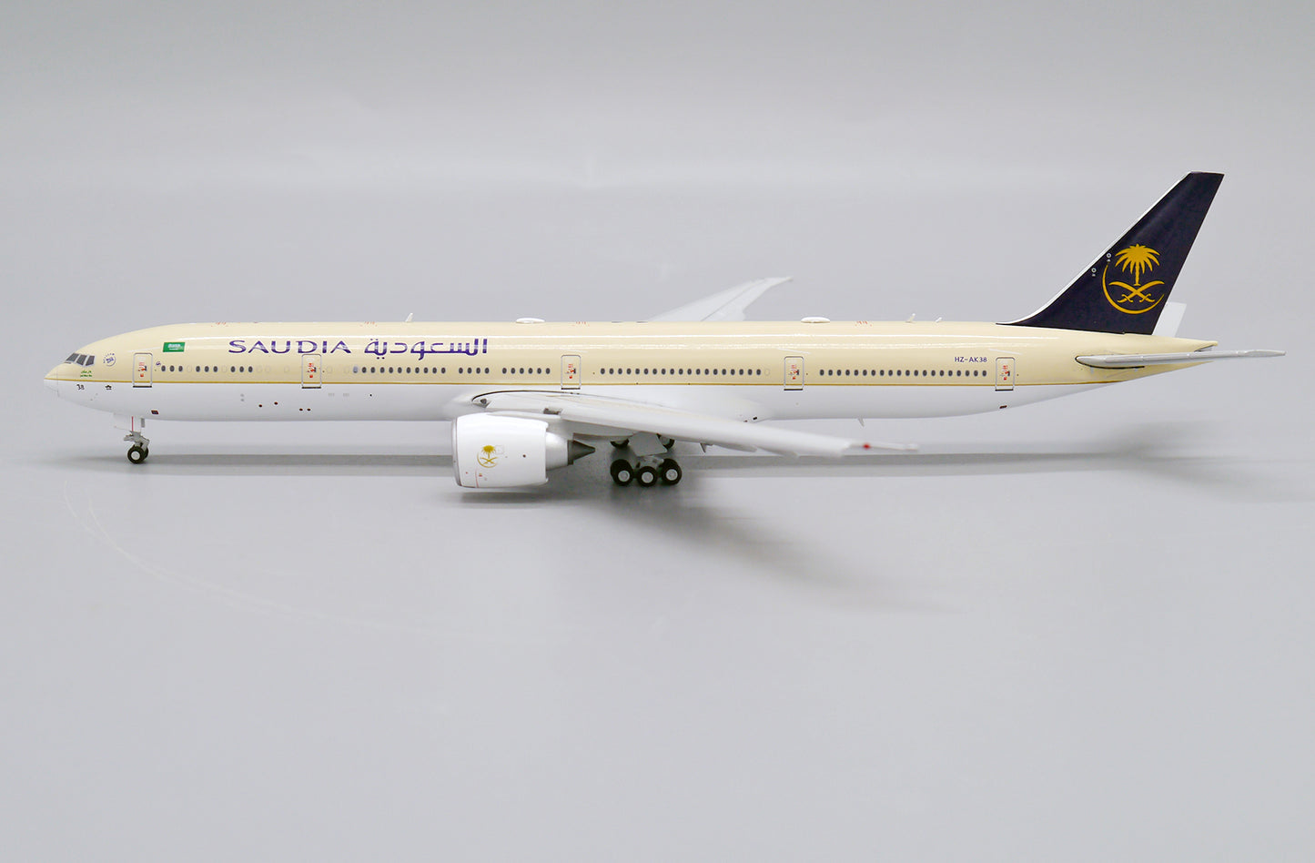 JC WINGS B777-300ER SAUDI ARABIAN AIRLINES (FLAPS DOWN) REG: HZ-AK38