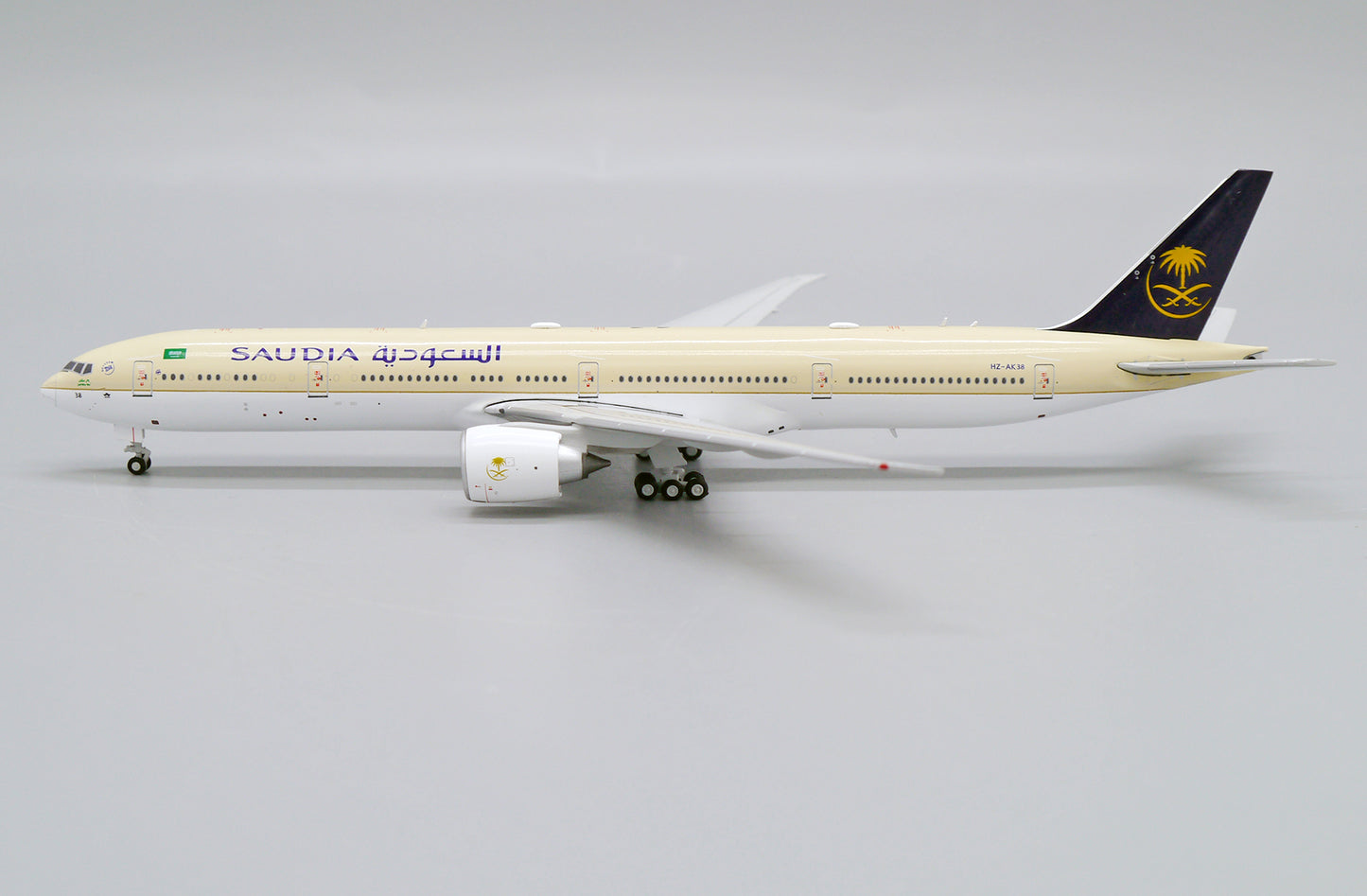 JC WINGS B777-300ER SAUDI ARABIAN AIRLINES REG: HZ-AK38