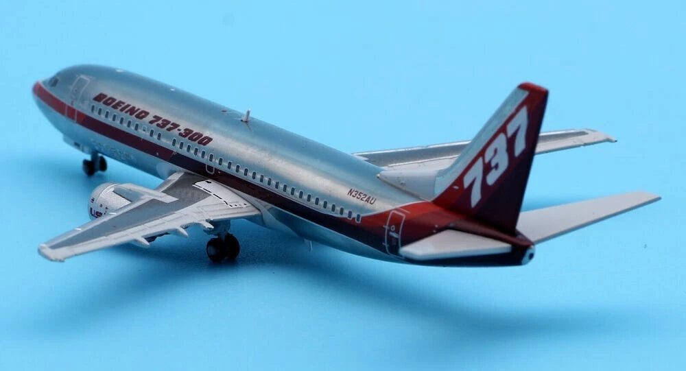 JC WINGS B737-300 BOEING COMPANY "FARNBOROUGH AIR SHOW 1984" REG: N352AU