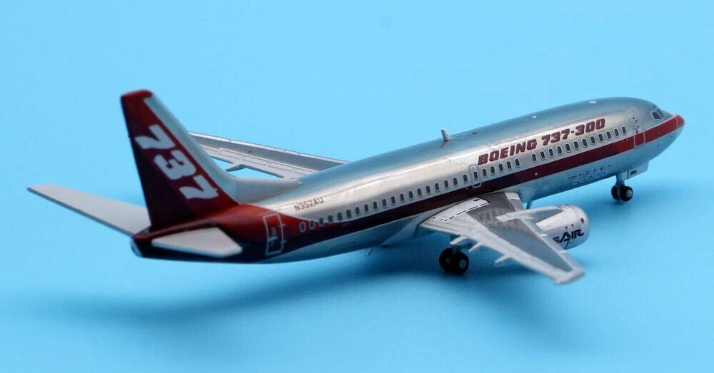 JC WINGS B737-300 BOEING COMPANY "FARNBOROUGH AIR SHOW 1984" REG: N352AU