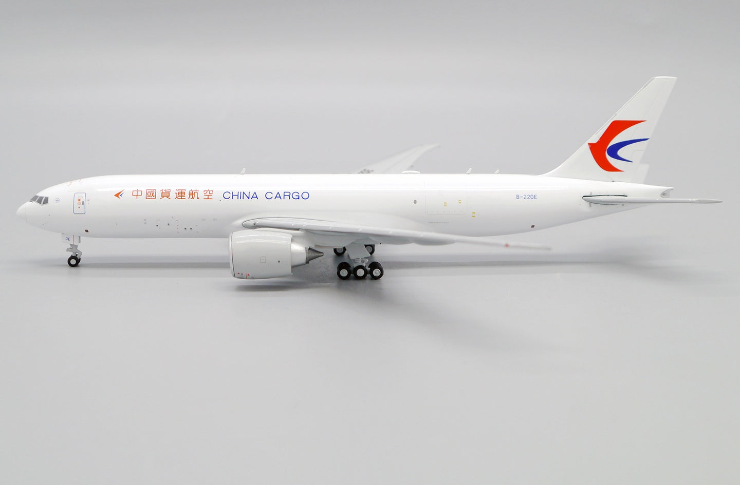 JC WINGS B777-200(LRF) CHINA CARGO AIRLINES REG: B-220E