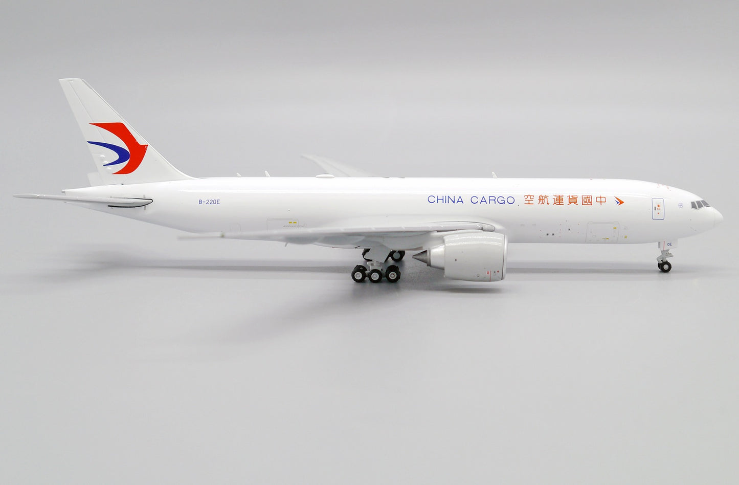 JC WINGS B777-200(LRF) CHINA CARGO AIRLINES REG: B-220E