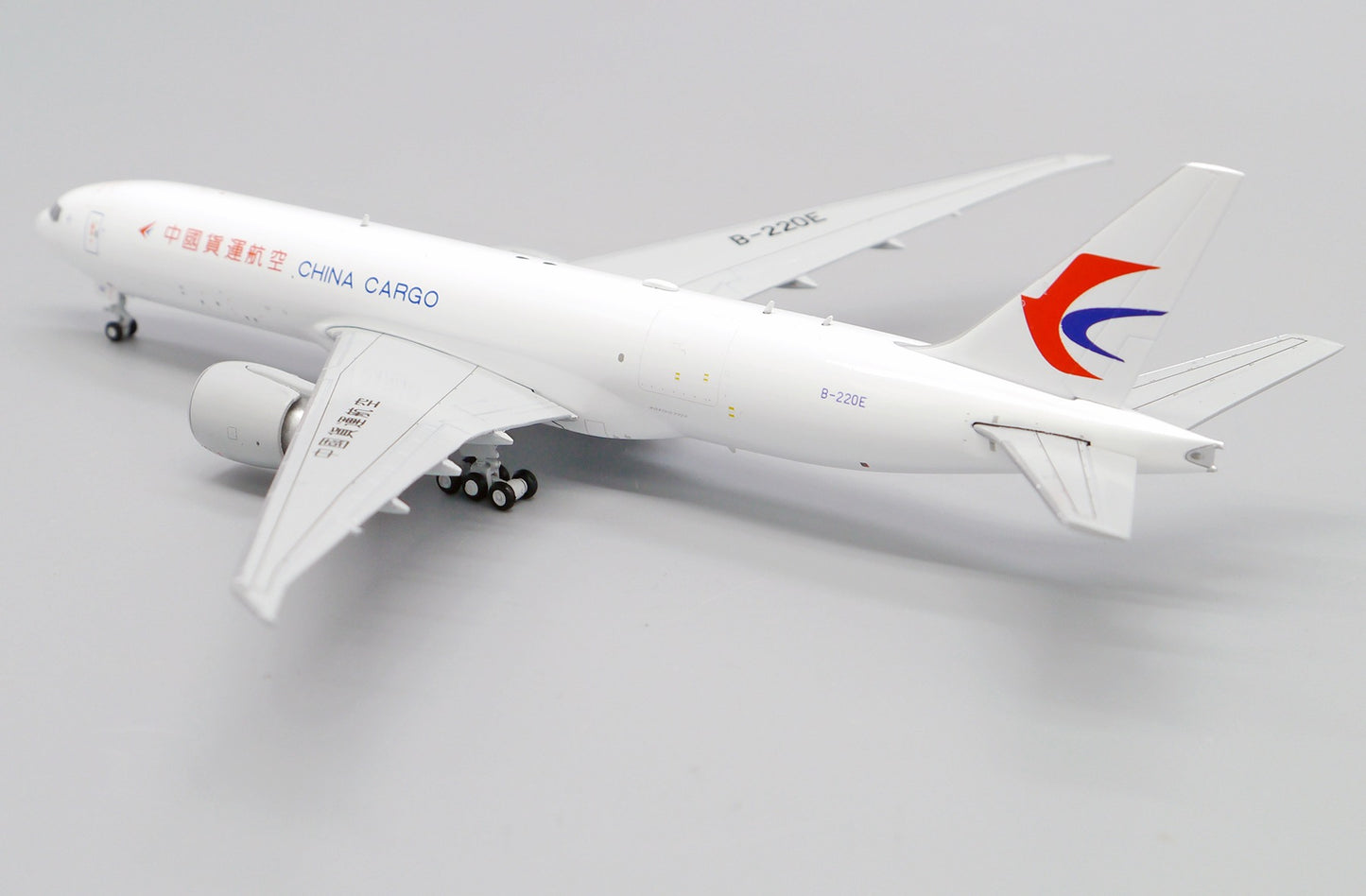 JC WINGS B777-200(LRF) CHINA CARGO AIRLINES REG: B-220E