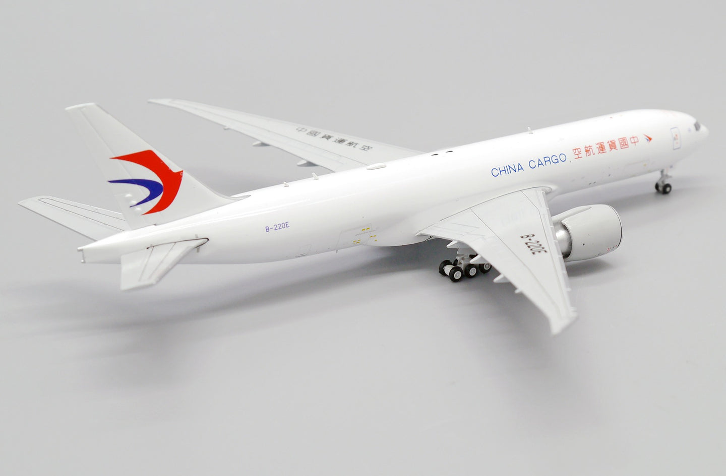JC WINGS B777-200(LRF) CHINA CARGO AIRLINES REG: B-220E