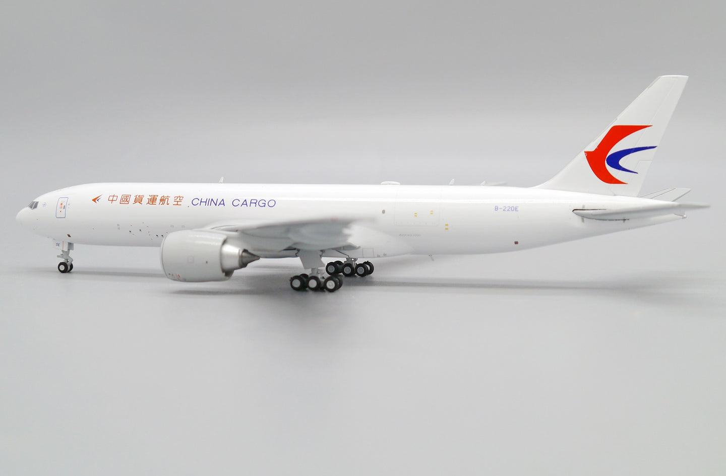 JC WINGS B777-200(LRF) CHINA CARGO AIRLINES REG: B-220E