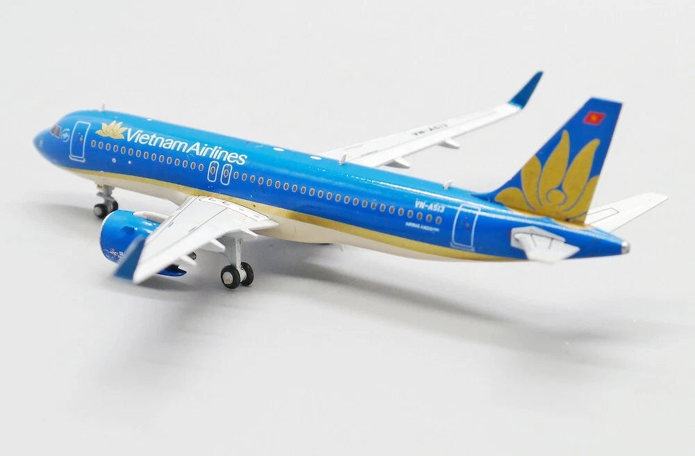 JCWINGS AIRBUS A320NEO VIETNAM AIRLINES REG: VN-A513