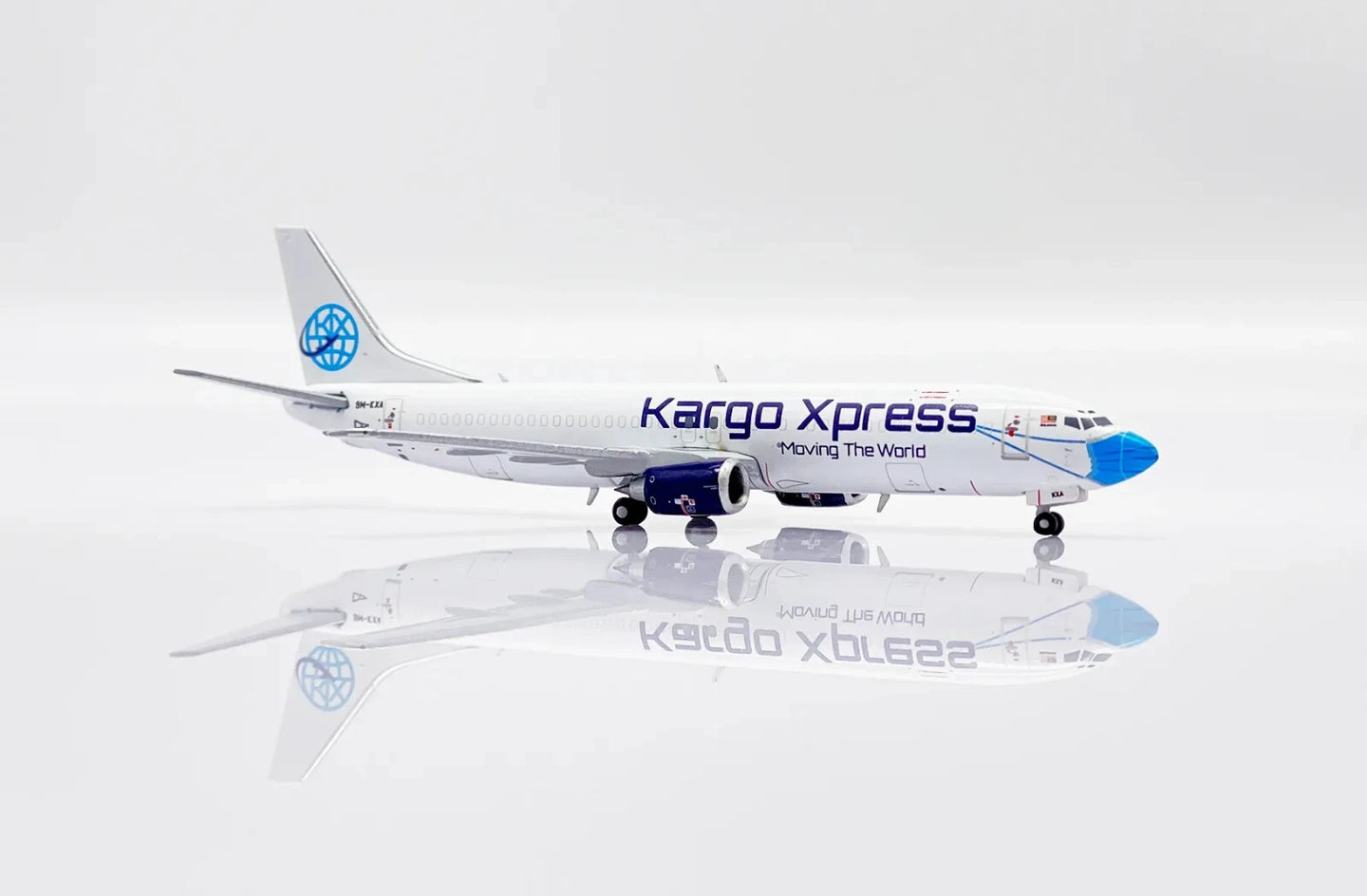 JCWINGS B737-400 KARGO XPRESS REG: 9M-KXA