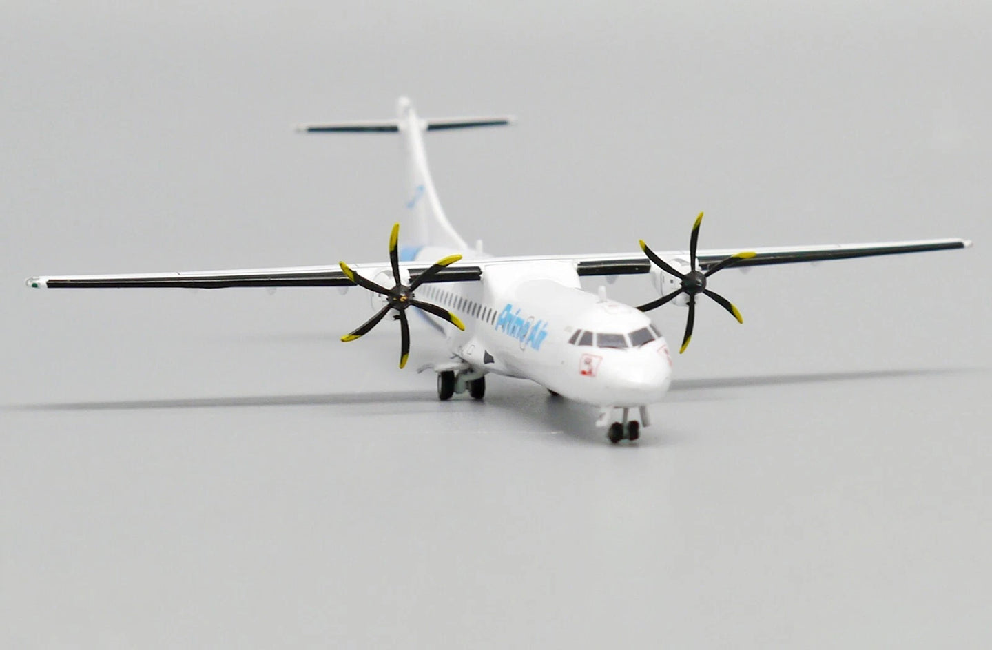 JC WINGS ATR72-500F AMAZON PRIME AIR REG: N967AZ