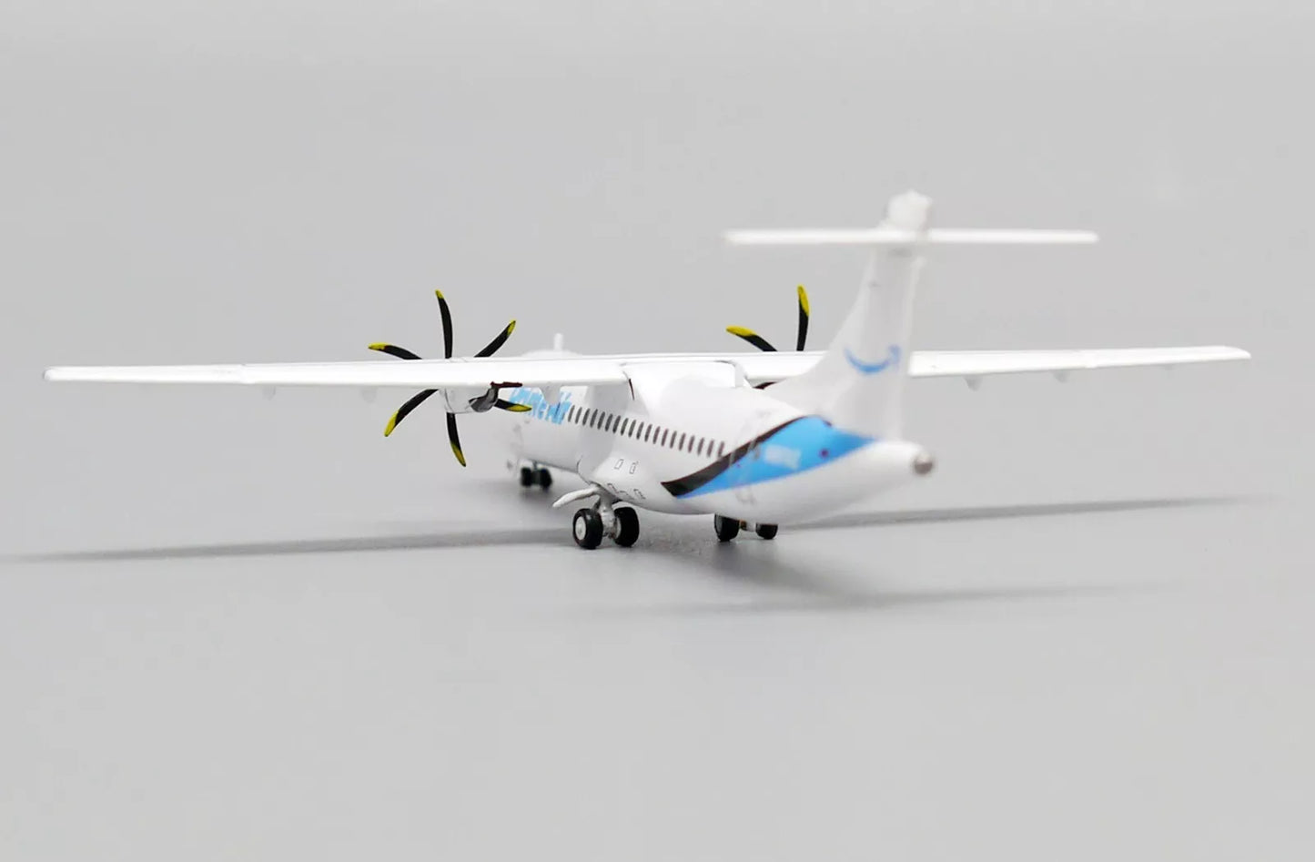 JC WINGS ATR72-500F AMAZON PRIME AIR REG: N967AZ