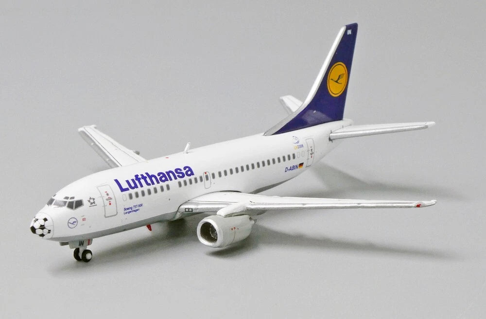 JC WINGS B737-500 LUFTHANSA "FOOTBALL NOSE" REG: D-ABIN