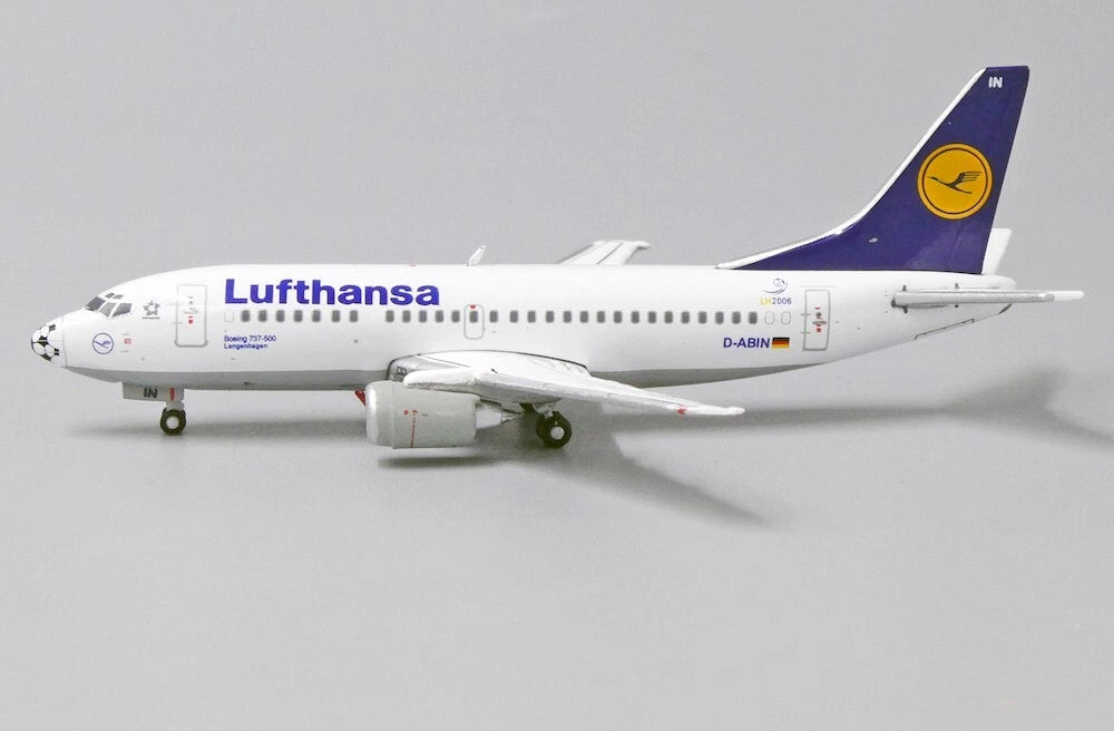 JC WINGS B737-500 LUFTHANSA "FOOTBALL NOSE" REG: D-ABIN