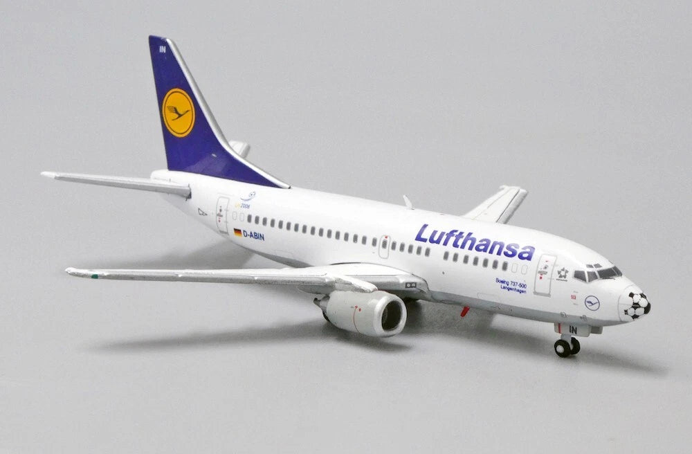 JC WINGS B737-500 LUFTHANSA "FOOTBALL NOSE" REG: D-ABIN