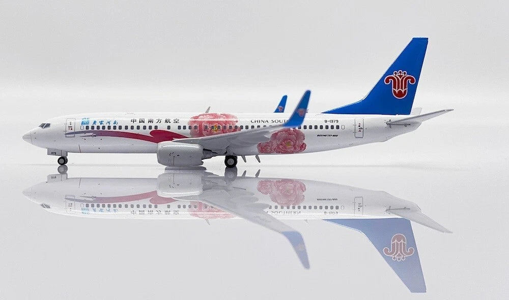 JCWINGS B737-800 CHINA SOUTHERN AIRLINES "HENAN PROVINCE" REG: B-1979