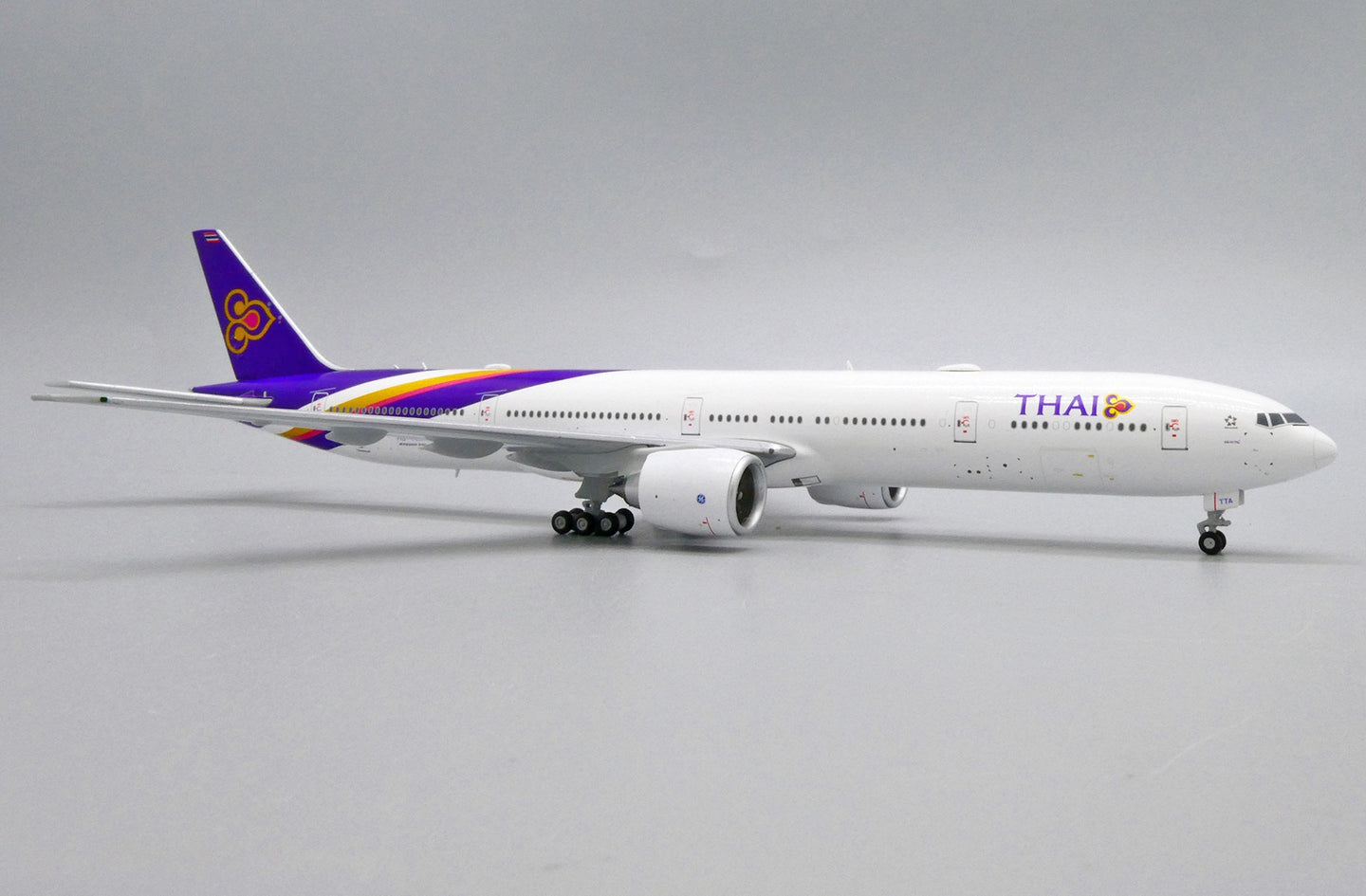 JC WINGS B777-300(ER) THAI REG: HS-TTA