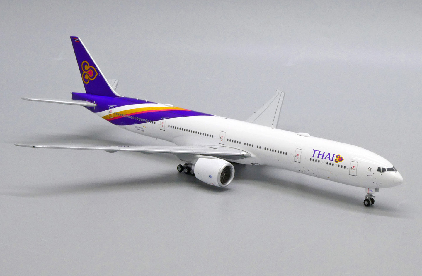 JC WINGS B777-300(ER) THAI REG: HS-TTA