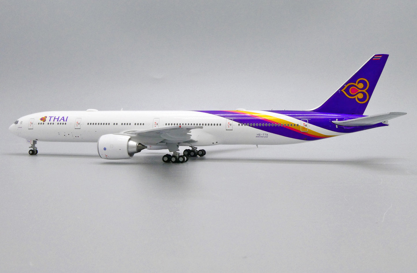 JC WINGS B777-300(ER) THAI REG: HS-TTA