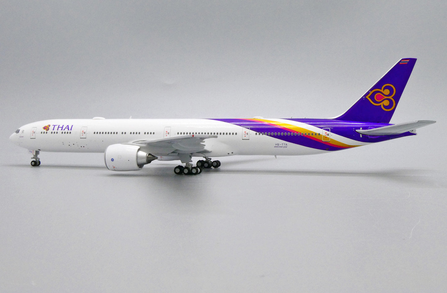 JC WINGS B777-300(ER) THAI REG: HS-TTA