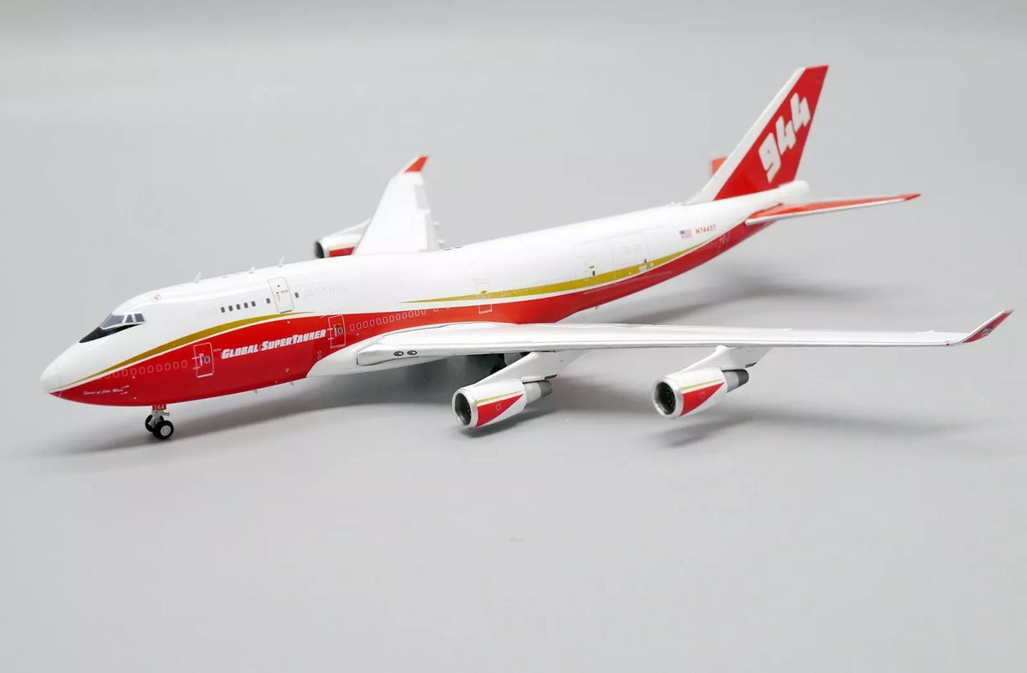 JC WINGS 747-400(BCF) GLOBAL SUPER TANKER SERVICES REG: N744ST