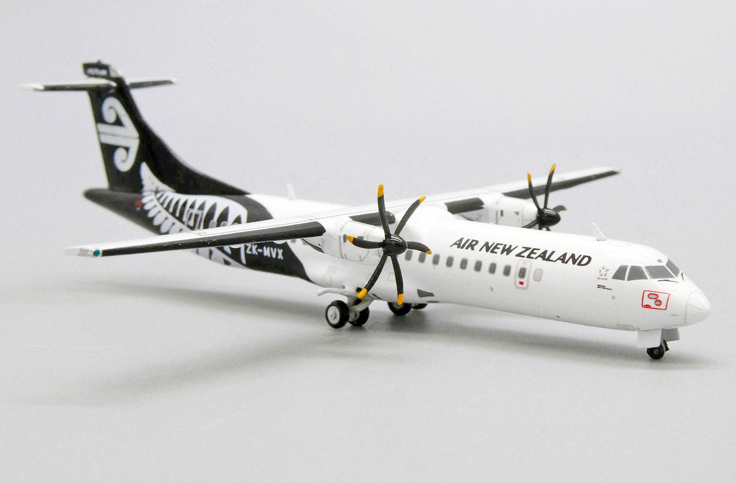 JC WINGS ATR72-600 AIR NEW ZEALAND REG: ZK-MVX