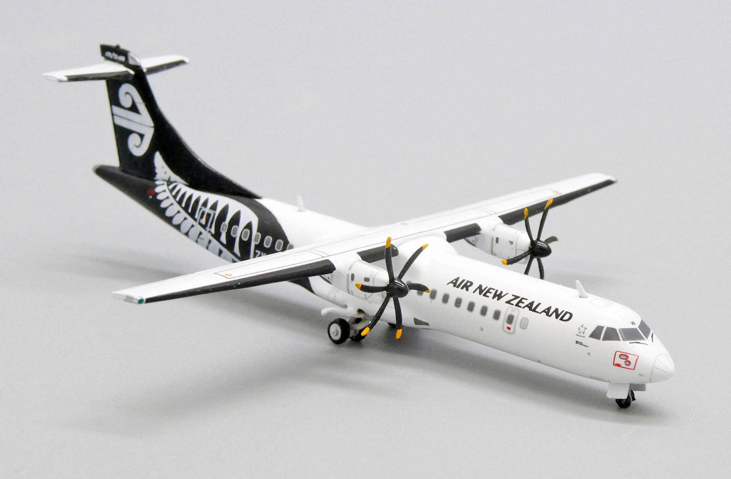 JC WINGS ATR72-600 AIR NEW ZEALAND REG: ZK-MVX