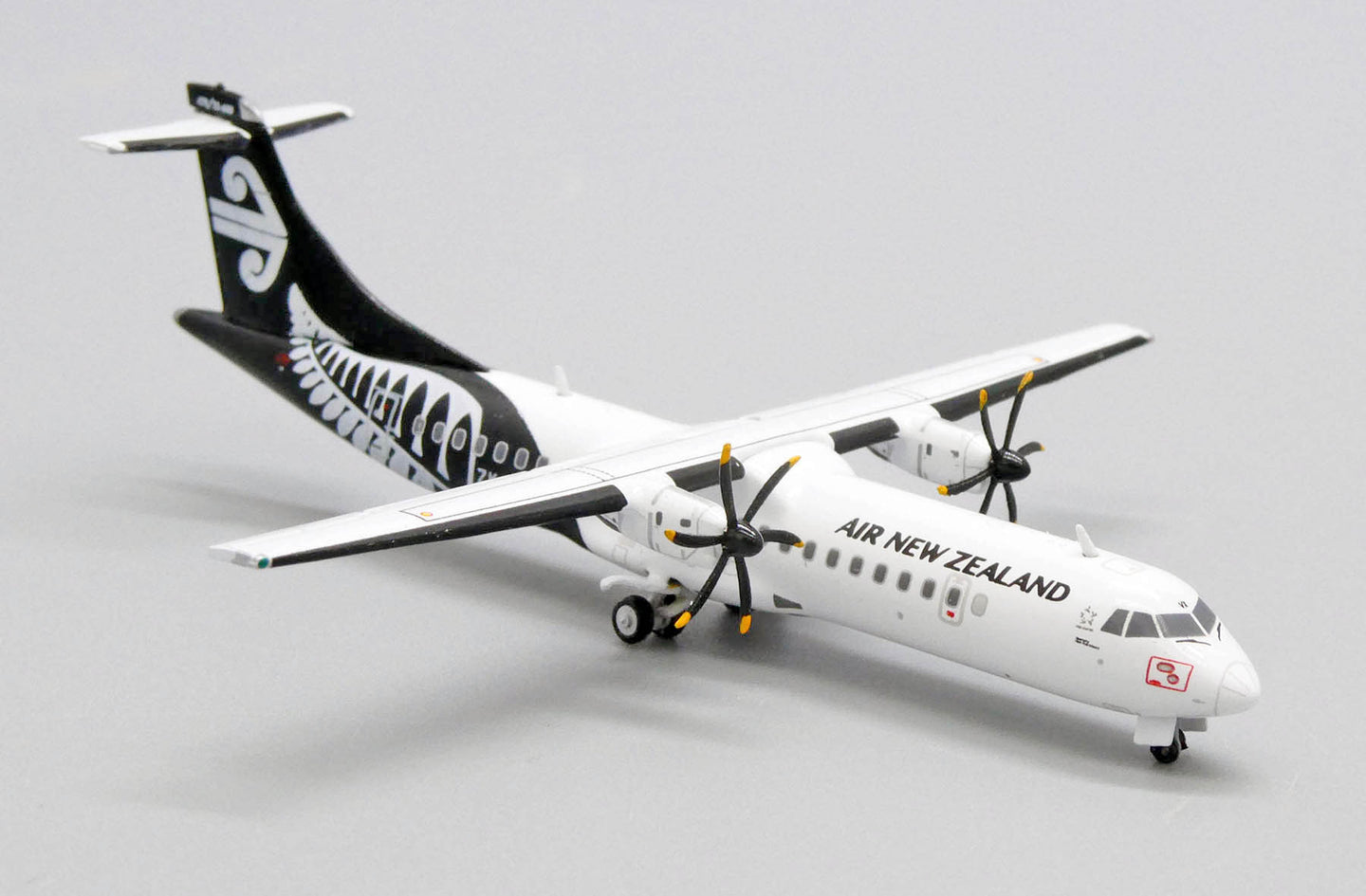JC WINGS ATR72-600 AIR NEW ZEALAND REG: ZK-MVX