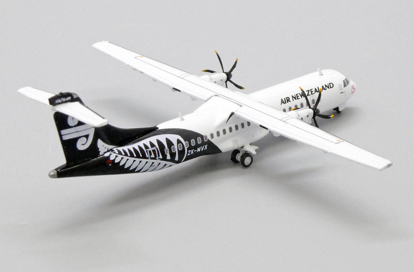 JC WINGS ATR72-600 AIR NEW ZEALAND REG: ZK-MVX