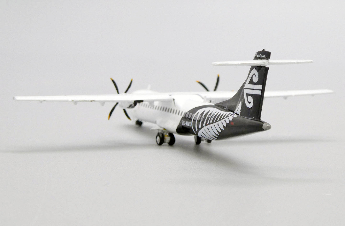 JC WINGS ATR72-600 AIR NEW ZEALAND REG: ZK-MVX