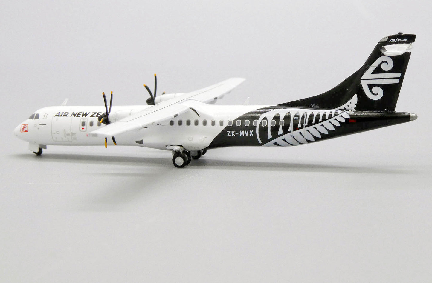 JC WINGS ATR72-600 AIR NEW ZEALAND REG: ZK-MVX