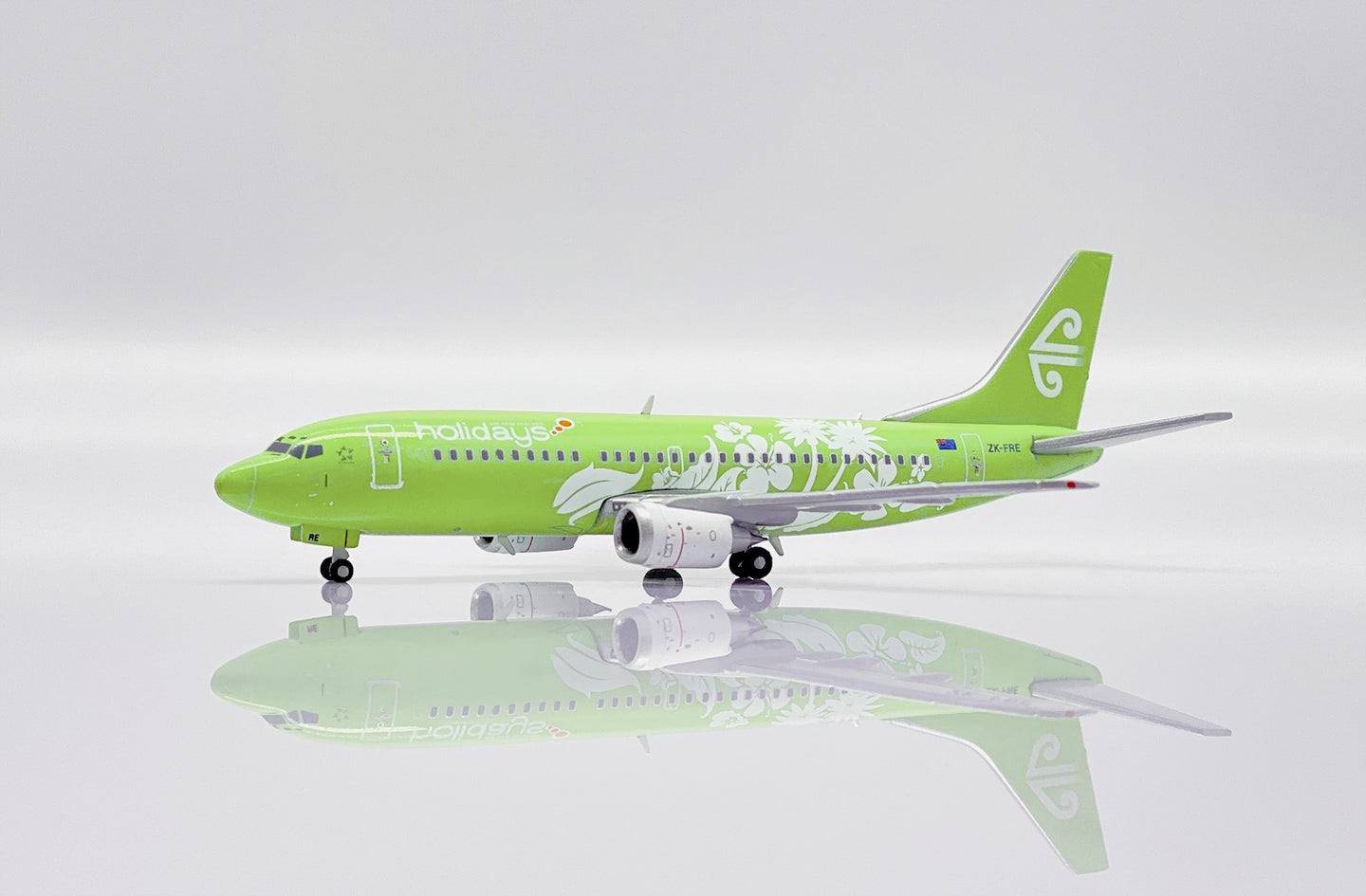 JC WINGS B737-300 AIR NEW ZEALAND "HOLIDAYS" REG: ZK-FRE
