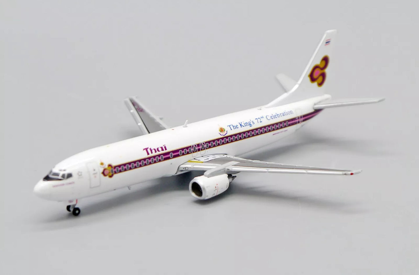 JC WINGS B737-400 THAI AIRWAYS "THE KINGS 72ND CELEBRATION" REG: HS-TDJ